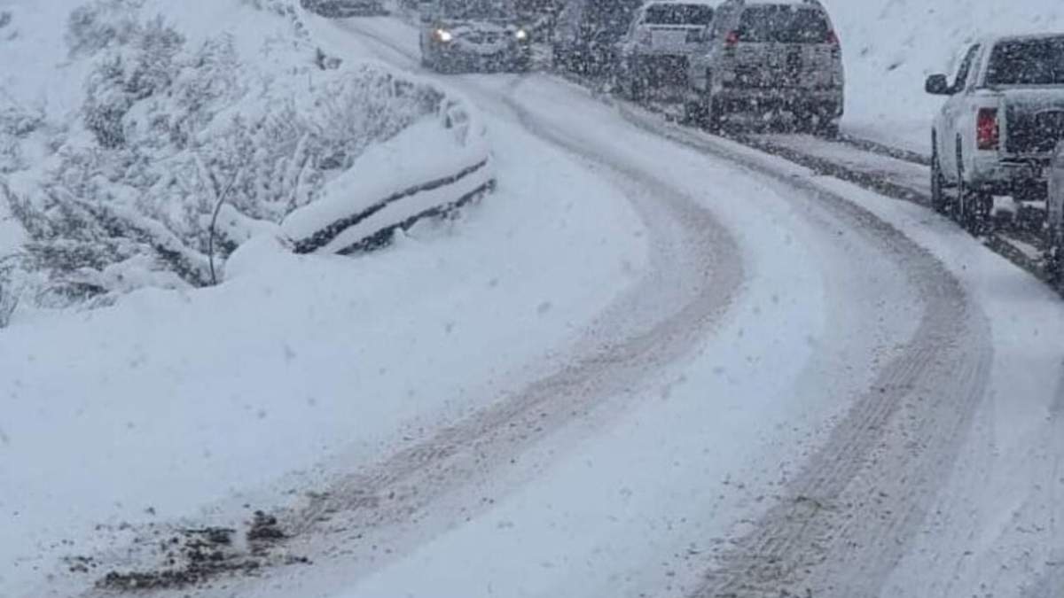 Caminos en San Martín de los Andes durante el fin de semana largo. Fuente (Facebook).