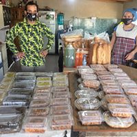 "Somos Amigos" realizó 334 viandas para 11 merenderos de Neuquén