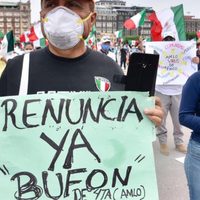 Opositores de AMLO se manifiestan en Palacio Nacional; usan el Zócalo como estacionamiento