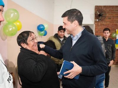 El cuaderno azul del que no se separa nunca el vicegobernador Koopmann