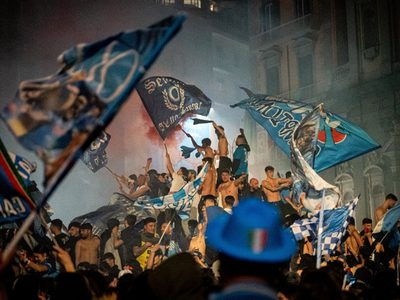 Festejos por campeonato del Napoli dejan unos 200 heridos y un muerto