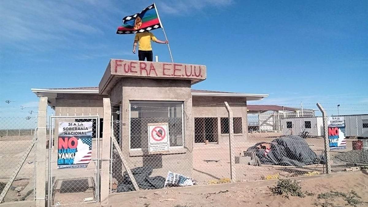 Edificio en construcción a la vera de la Autovía Norte. Fuente: (Facebook)