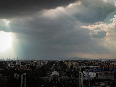 Frente frío azotará con más lluvias fuertes e intensas de viernes a lunes: alerta en estas entidades