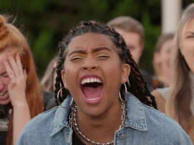 De qué se trata "Moxie", la nueva propuesta feminista de Netflix