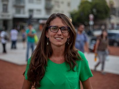 La ministra de las Mujeres defendió a Alberto Fernández por su posición sobre el aborto