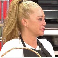 Jorge Javier Vázquez no deja en paz a Belén Esteban y la sorprende en "La última cena"
