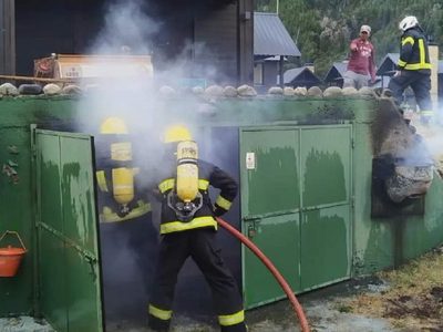 Un reconocido hotel de Meliquina tuvo pérdidas materiales tras un incendio
