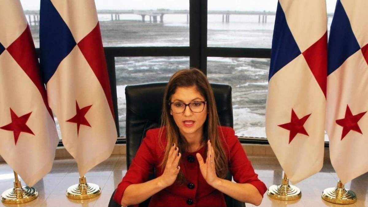 La canciller de Panamá Erika Mouynes
