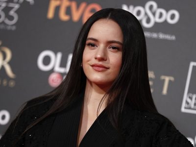 ¿Rosalía se atrevió a romper la cuarentena para viajar? Lo registró en video. ¡Dios!