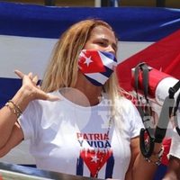 La cubana Niurka se suma a protestas y arremete contra Miguel Díaz-Canel