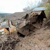 Vecinos de la ladera del Curruhuinca acusan al municipio por falta de prevención de deslaves