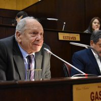 Legislatura: proyecto que beneficia a trabajadores del sector turístico