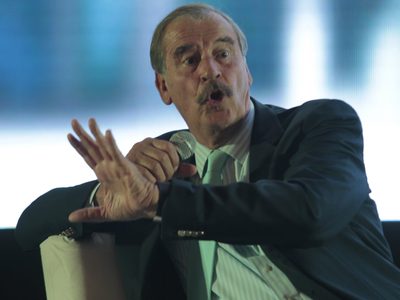 Vicente Fox felicita a Carlos Loret por su "victoria" en comparecencia sobre montaje
