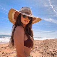 Lográ un maquillaje radiante y fresco para la playa o la pile con este paso a paso imperdible