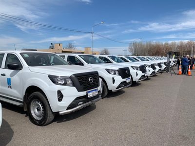 Vialidad Nacional entregó 20 camionetas nuevas a Neuquén, Río Negro, Mendoza y Chubut