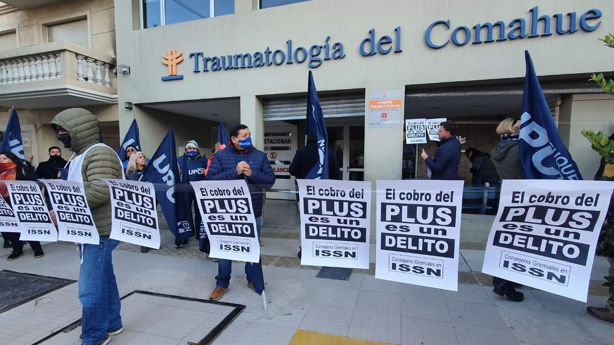 El valor adicional que cobran algunos médicos es ilegal y comete evasión fiscal. Fuente: (Javier Manzano)