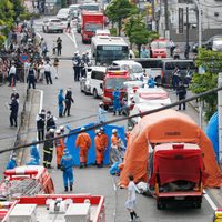 Sujeto apuñala a 16 personas en Japón; muere un niño y un adulto