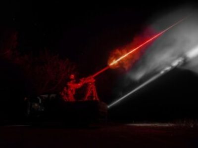 Un dron ucraniano golpea otro depósito de armas en Rusia, según autoridades