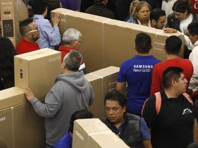 Consumidores exhiben engaños de tiendas durante El Buen Fin (Videos)