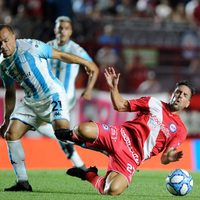 Oportunidad desperdiciada para Argentinos y Racing