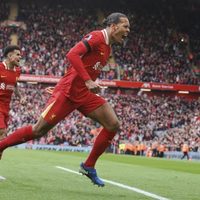 Gol de Virgil van Dijk acerca al Liverpool a dos triunfos del título de la Premier League