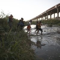 Nuevos acuerdos contra migrantes. Estados Unidos y México