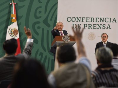 Las mañaneras, imposición de agenda de AMLO, incluso sacrificando la verdad: Artículo 19