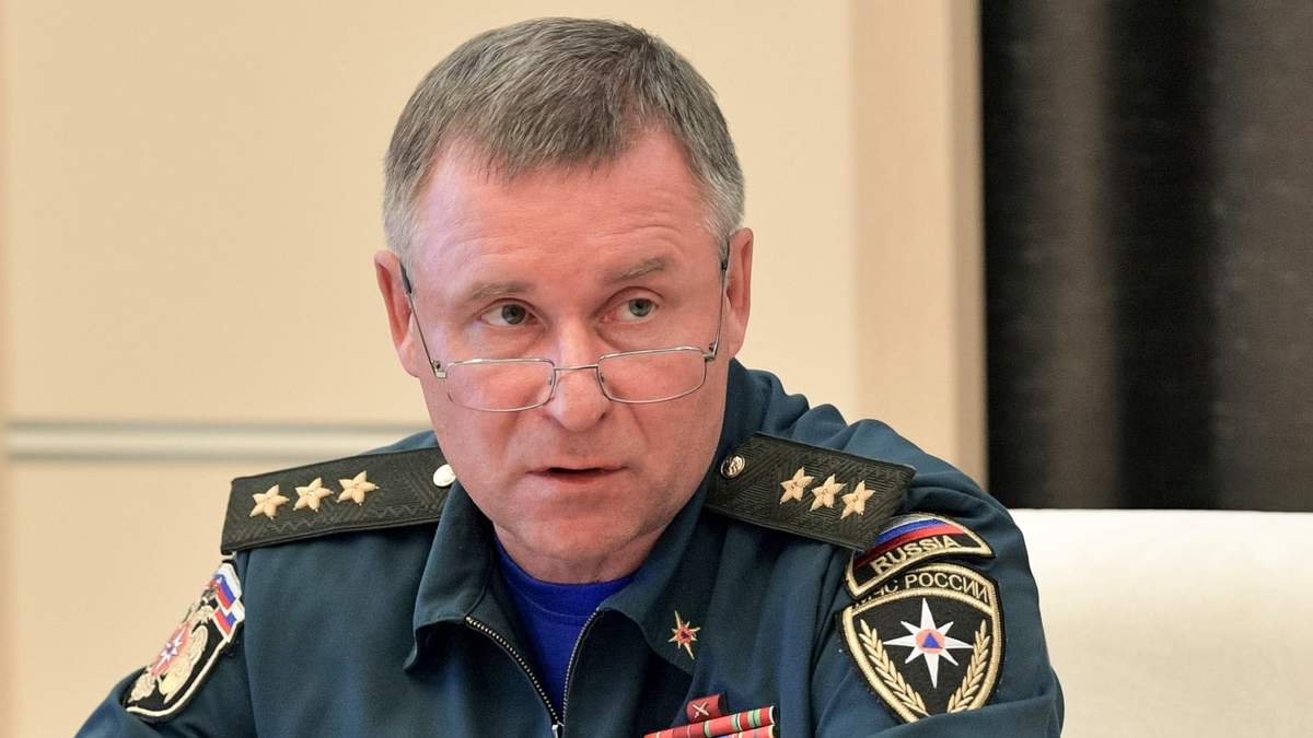 El ministro ruso de Situaciones de Emergencia, Yevgueni Zínichev