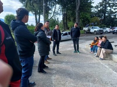 Afiliados de ATE de Villa La Angostura reclamaron al municipio por la falta de alquileres permanentes