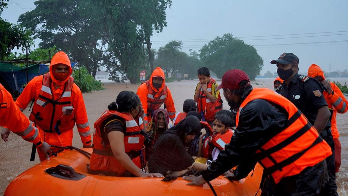 Labores de rescate en India. Fuente: (Twitter)