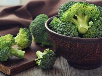 No tires los tallos del brócoli y prepará bastoncitos, tiernos por dentro y crocantes por fuera