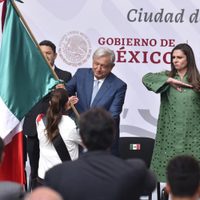 AMLO abandera a delegación mexicana que va a los Juegos Olímpicos de París 2024; promete recompensas