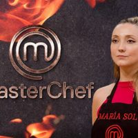 María Sol, de "MasterChef", derrocha glamour desde la piscina con sus más originales microbikinis