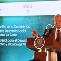 Una 'bendición” impulsar con la 4T el desarrollo sin violencia: AMLO