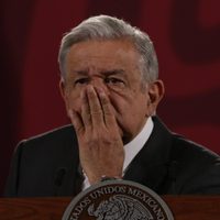 Ante eventual recesión de EU, AMLO no tendría plan ni abandonaría "nacionalismo": Bloomberg
