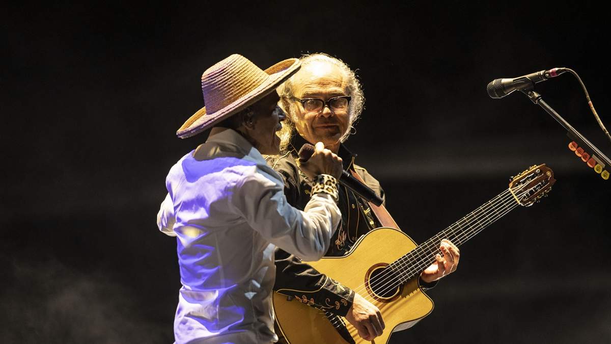 Rubén y Joselo durante la interpretación de María del primer álbum de la banda