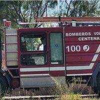 Un incendio destruyó por completo un galpón en una vivienda de Centenario