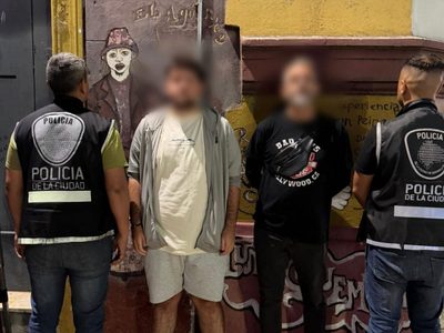 Dos guías de turismo vendían entradas falsas a 100 euros para ver a Huracán