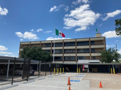 SRE abrirá 57 oficinas consulares en EU y Canadá; ofrecerán pasaportes y credenciales para votar