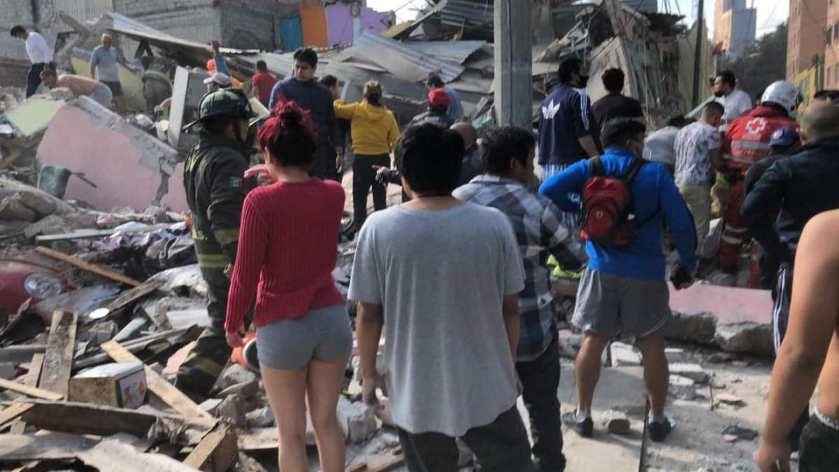 Vecinos fueron los primeros en auxiliar a las víctimas