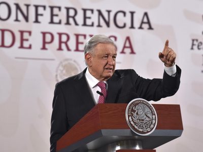 AMLO y Sheinbaum tendrán reunión "final" con gobernadores