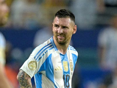 "Mejor que Lionel Messi": la curiosa comparación de un presidente al presentar a su nuevo fichaje