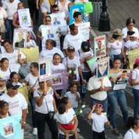 Marchan miles de personas para exigir justicia por desaparecidos