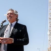 Alberto Fernández les "dará pelea" a quienes "quieren devaluar el peso"