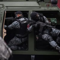 Alcalde de Uruapan pide al gobierno federal armamento de guerra para la policía municipal