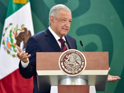 "Yo le mando un abrazo al gobernador que está detenido": AMLO para El Bronco