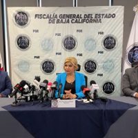 La periodista Adela Navarro denuncia ante la FGE intimidación y presencia de hombres armados