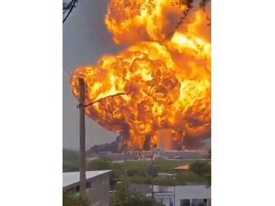 Captan fuerte explosión en una destiladora de diésel de Cadereyta, Nuevo León (Videos)