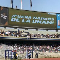 '¡Fuera narcos de la UNAM!”, difunden en partido Pumas-Chivas; Rectoría se deslinda del mensaje