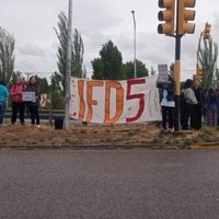 Plottier: el colectivo no frenó y una estudiante terminó hospitalizada por un robo